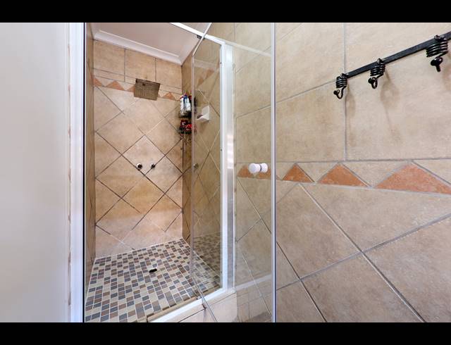 3 BEDROOM TOWNHOUSE FOR SALE IN HALFWAY GARDENS